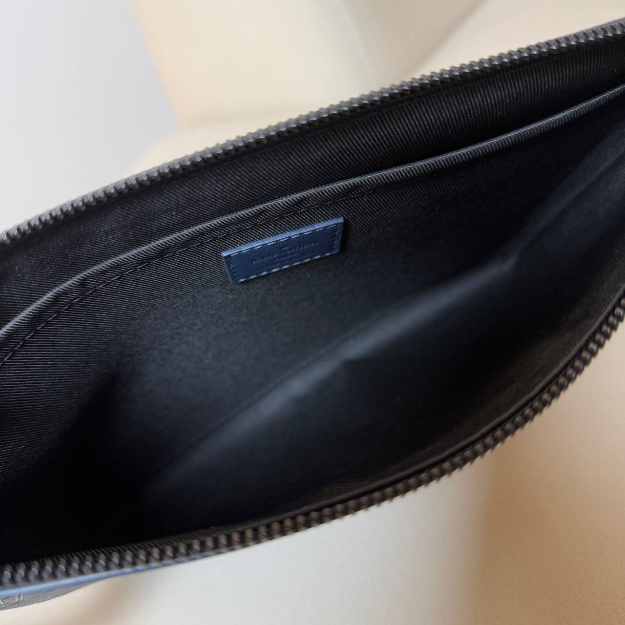 LV Pochette To-Go
