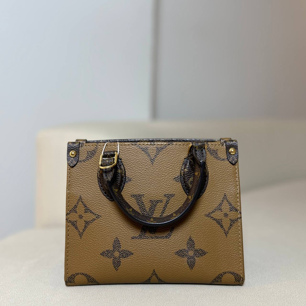 LV OnTheGo BB