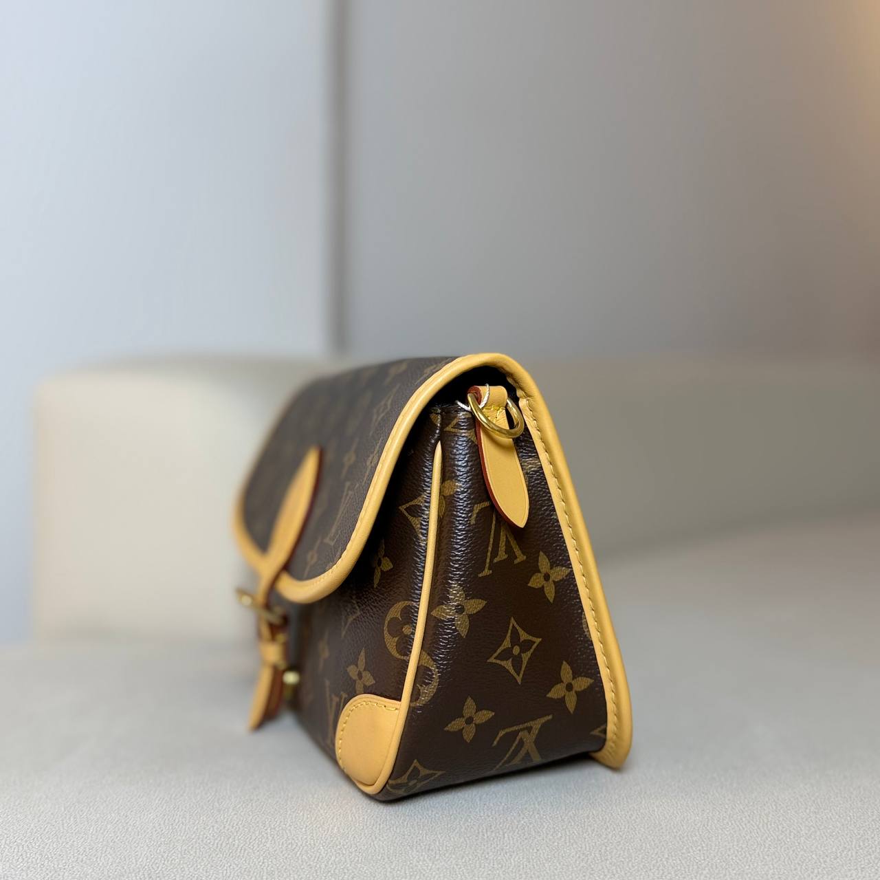 LV Diane