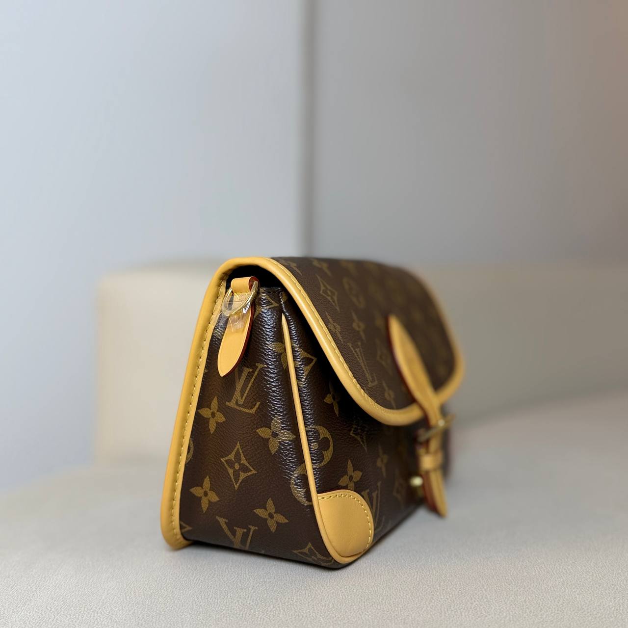 LV Diane