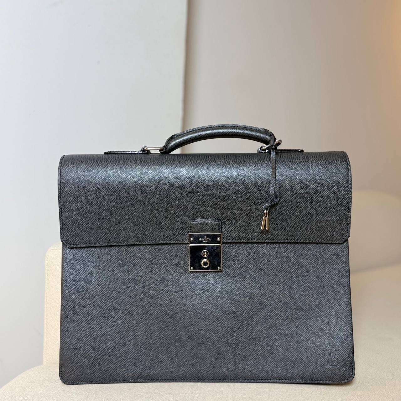 LV Taiga Robusto Briefcase
