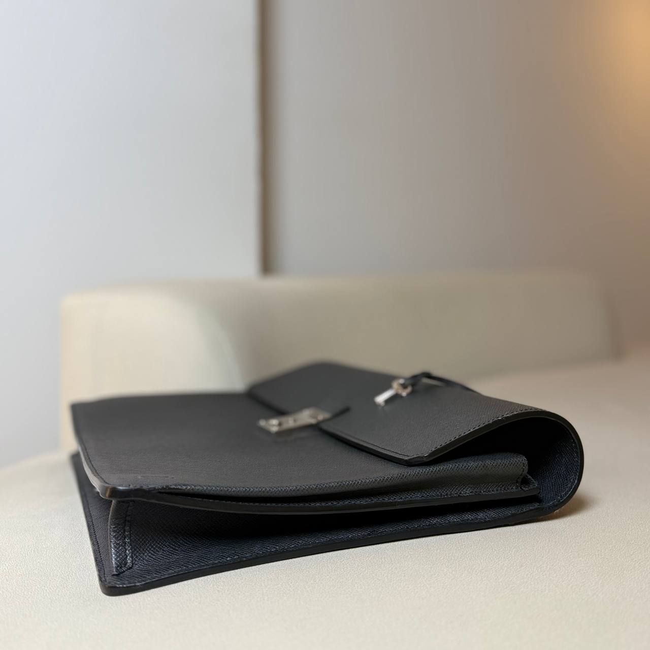 LV Taiga Robusto Briefcase