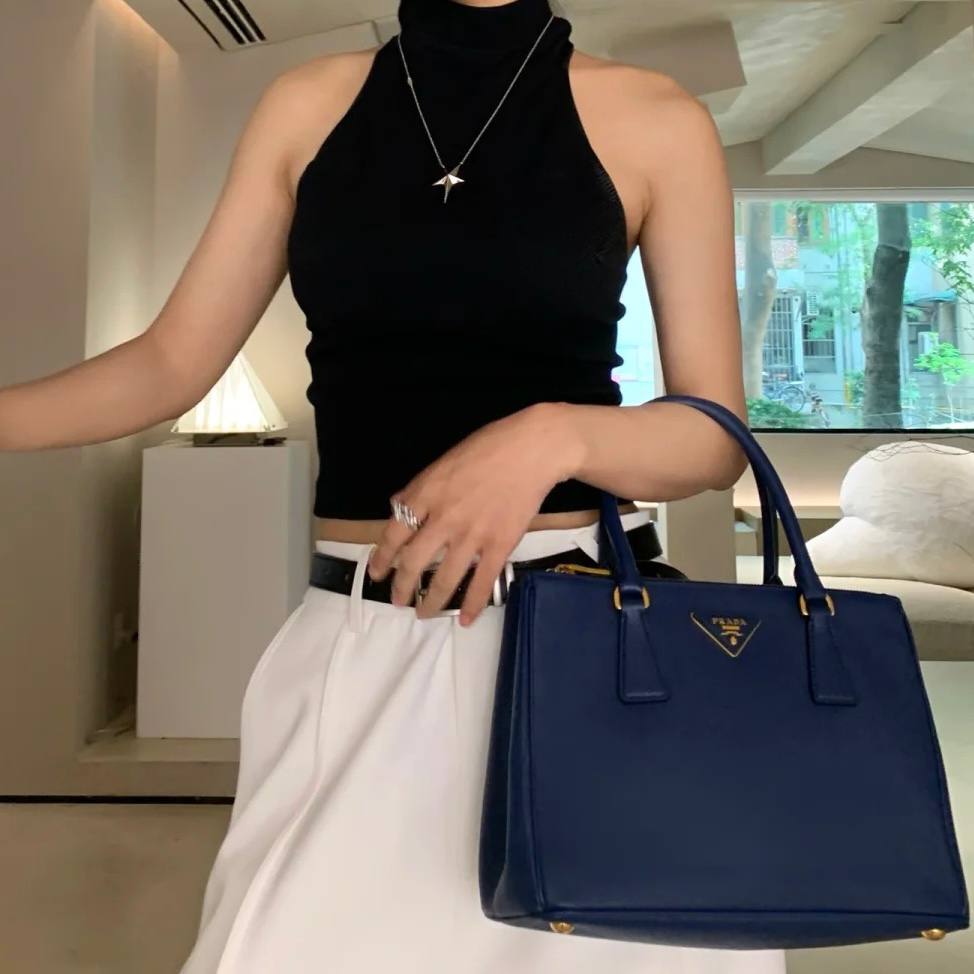 LV Duo Messenger Bag (no coin purse)