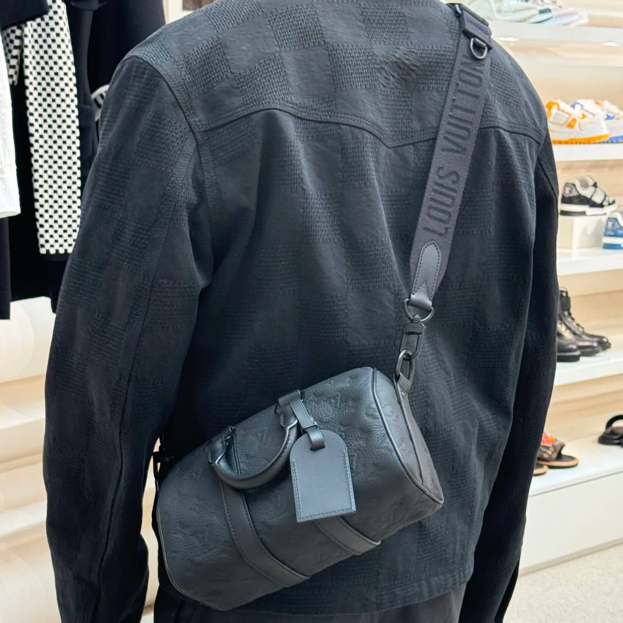LV Keepall Bandoulière 25