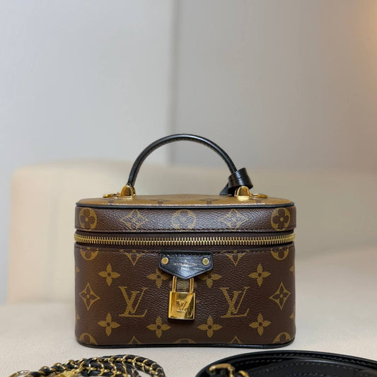 LV Vanity Chain Pouch