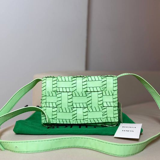 Bottega Veneta Intrecciato Cassette